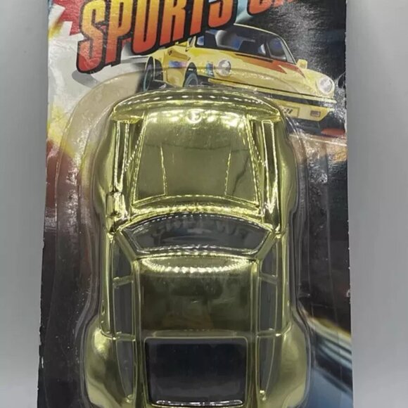 This vintage diecast car is a must-have for any collector or fan of the Porsche - Picture 1 of 8